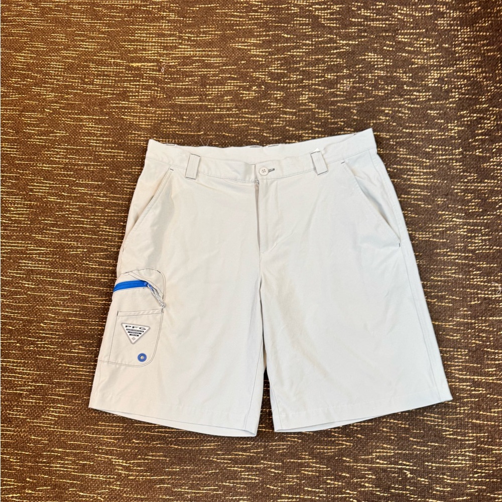 Men's Cargo Shorts in Dove Grey with Blue Detail